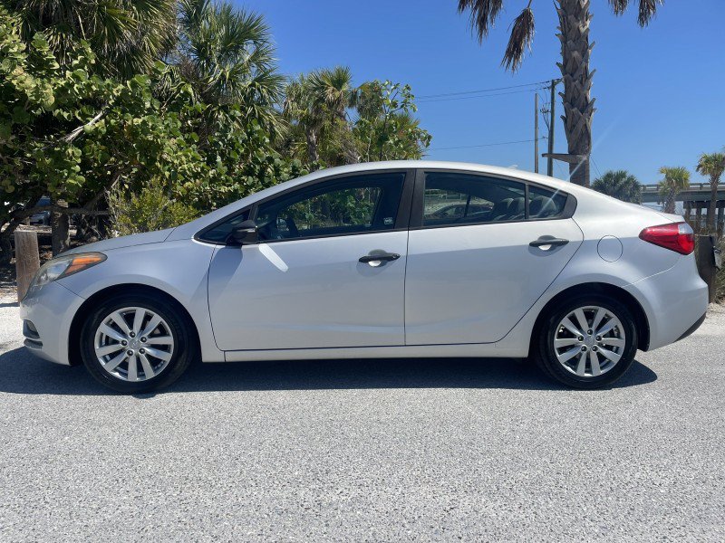 Used 2016 Kia Forte LX w/ LX Popular Plus Package FWD image 3