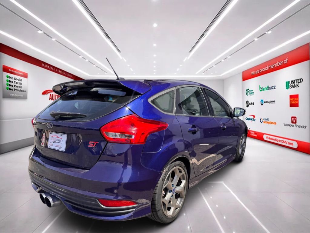 Used 2017 Ford Focus ST image 8