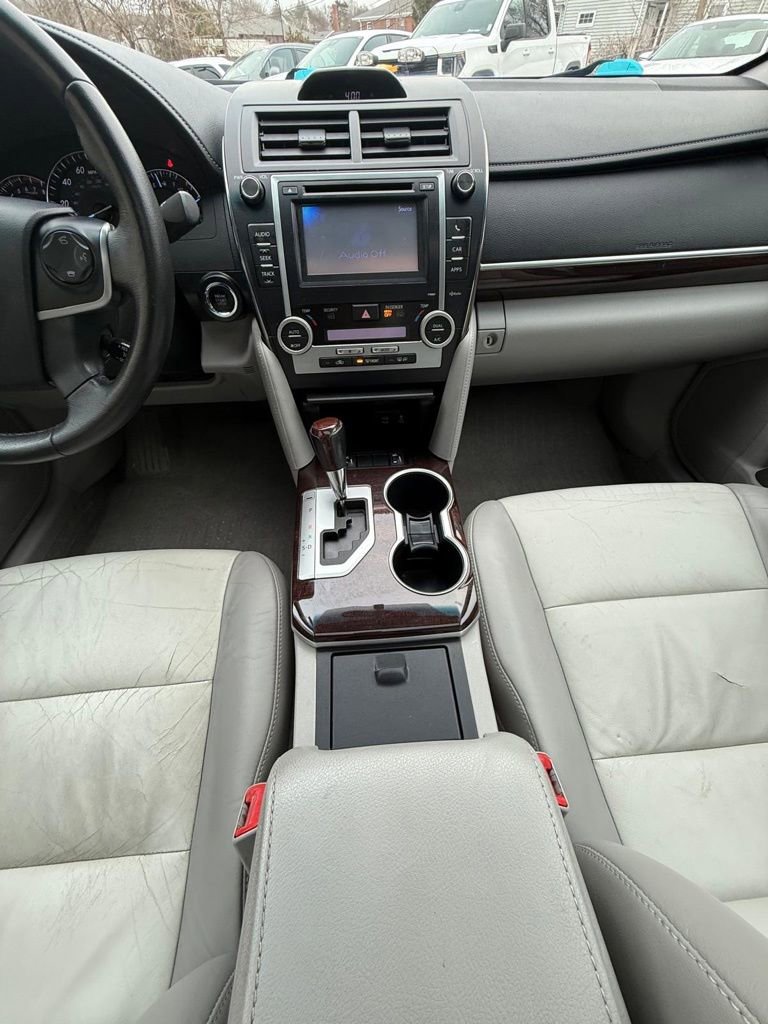 Used 2012 Toyota Camry XLE w/ Leather Pkg image 20