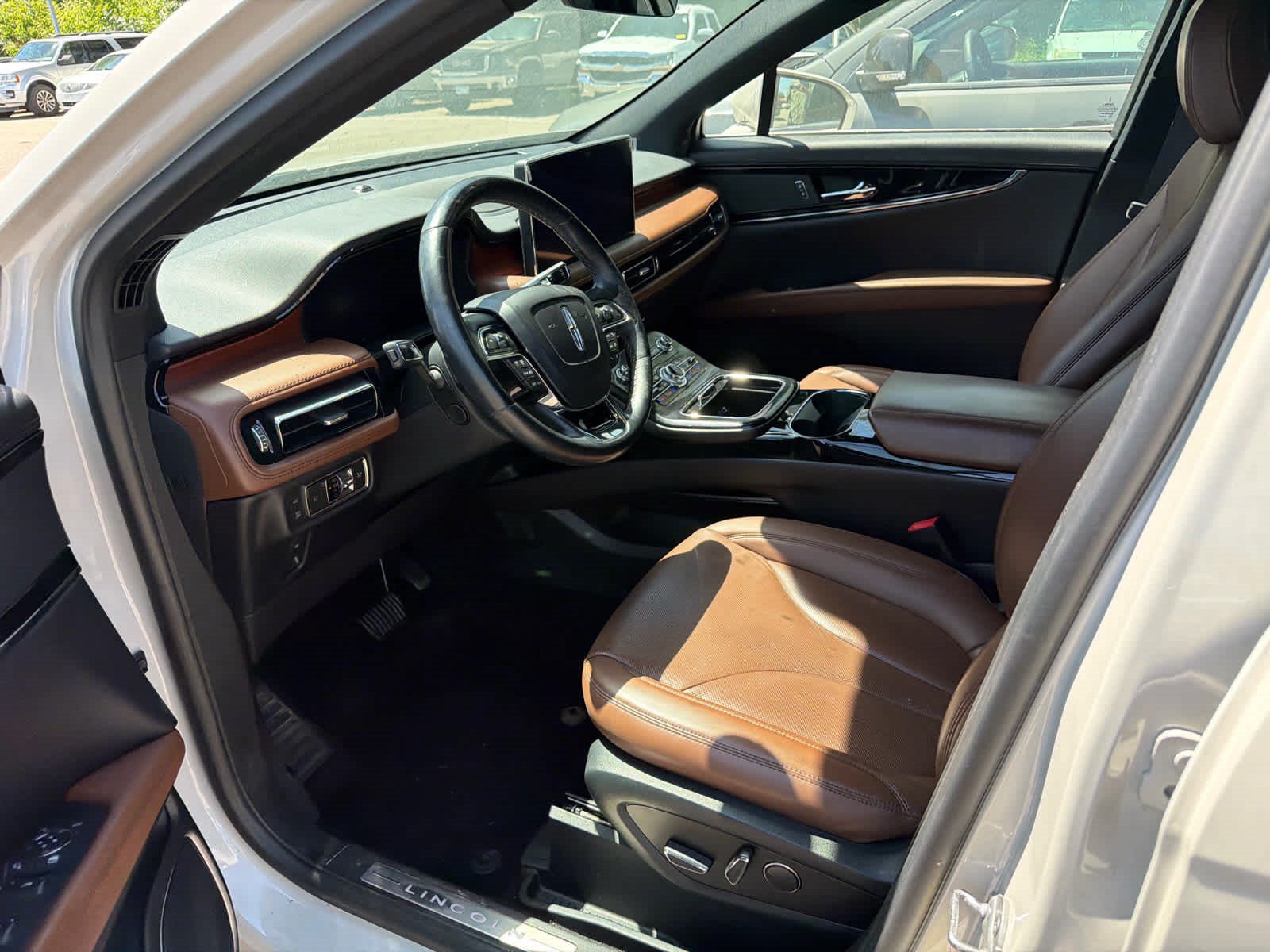 Used 2022 Lincoln Nautilus Reserve AWD/4WD image 10