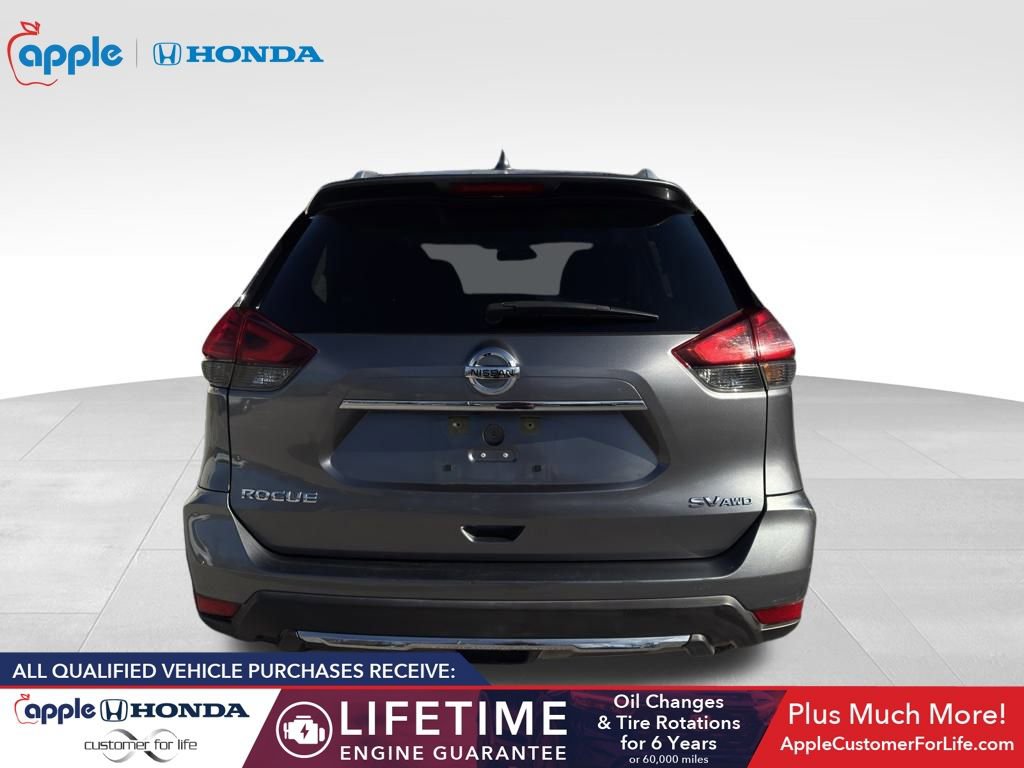 Used 2017 Nissan Rogue SV w/ SV Premium Package image 6