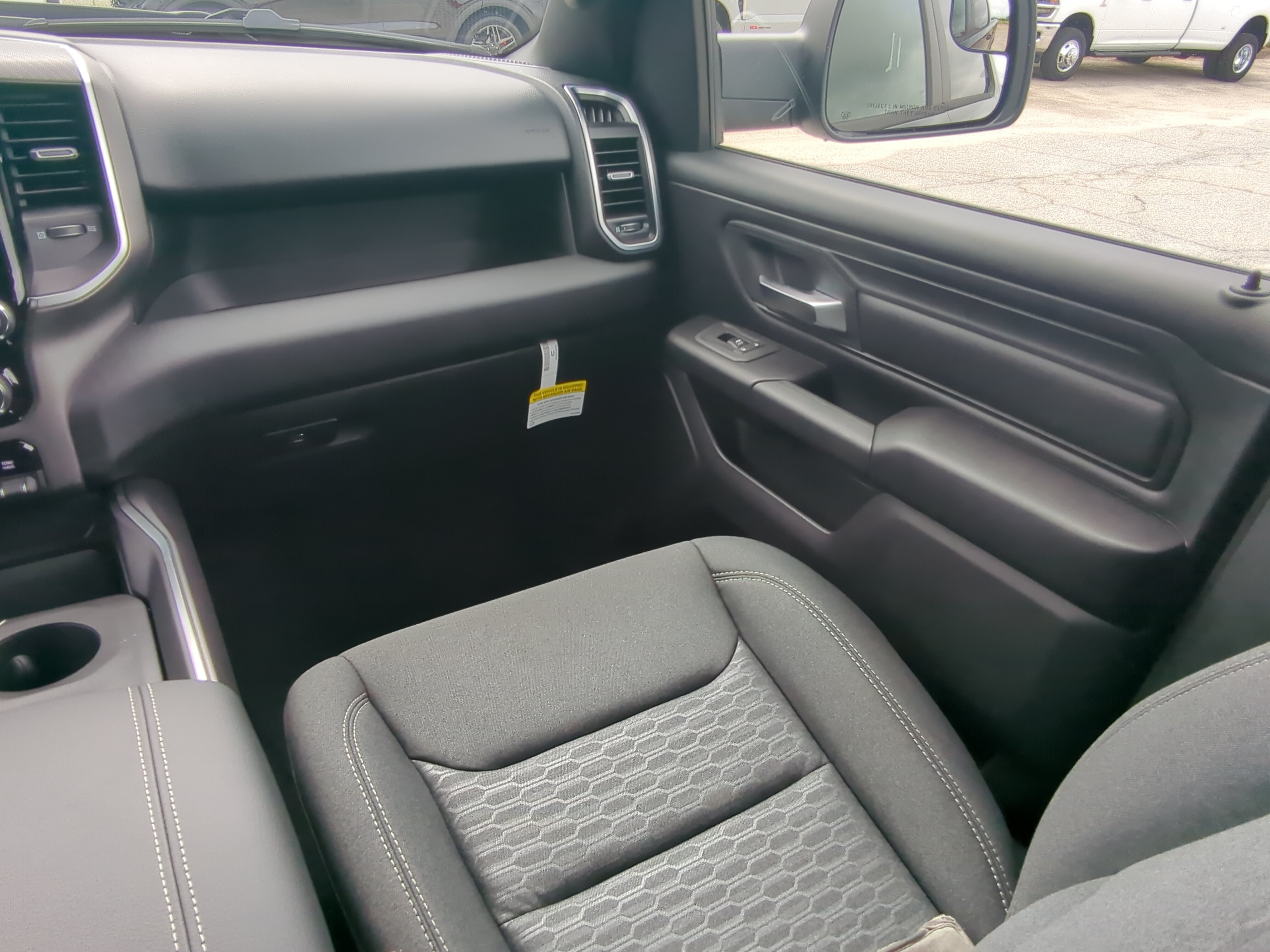 New 2026 RAM 1500 Express AWD/4WD image 15