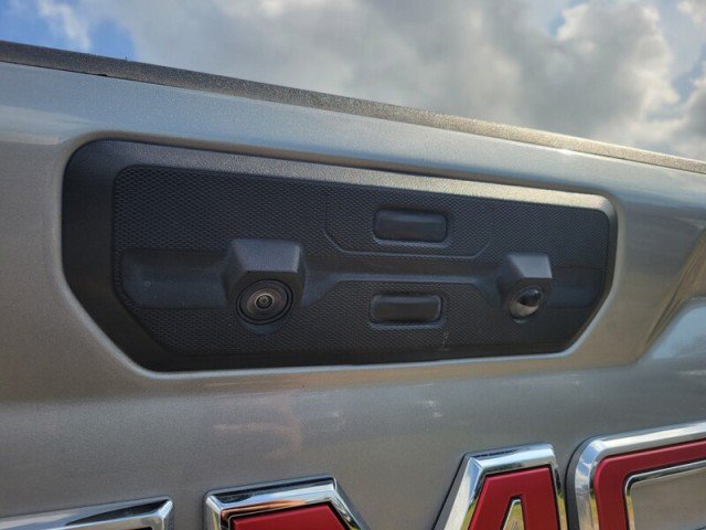 Used 2025 GMC Sierra 2500 AT4 w/ AT4 Premium Plus Package AWD/4WD image 5