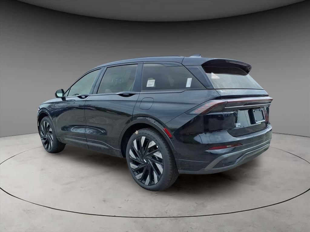 New 2025 Lincoln Nautilus Reserve w/ Jet Appearance Package AWD/4WD image 3