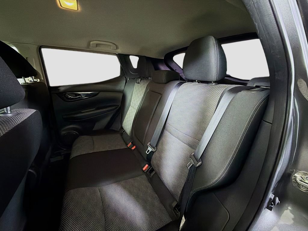 Used 2018 Nissan Rogue Sport SV w/ SV All-Weather Package image 23