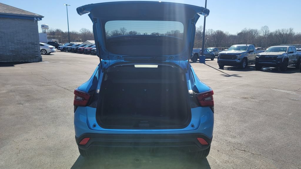 New 2026 Chevrolet Trax LT w/ Driver Confidence Package FWD image 11