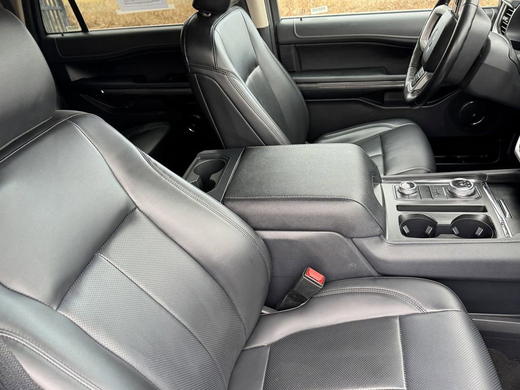 Used 2024 Ford Expedition Max XLT image 28