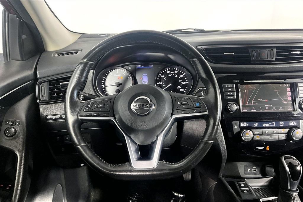 Used 2019 Nissan Rogue Sport SV w/ Technology Package FWD image 5