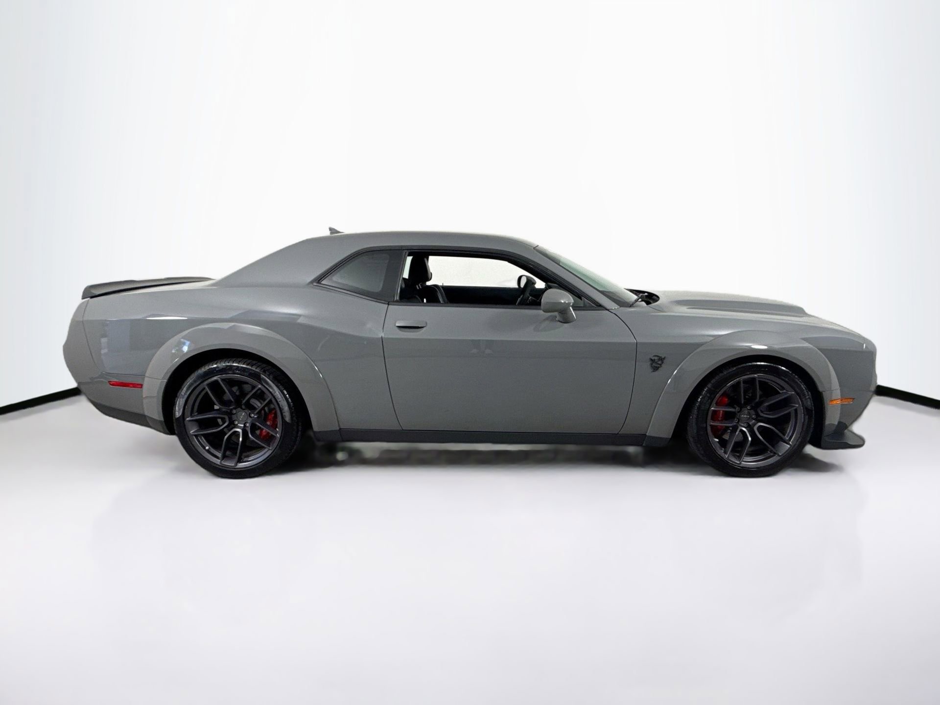 Used 2018 Dodge Challenger SRT Demon RWD image 8
