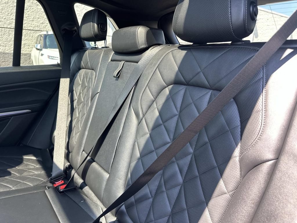 Used 2023 BMW X5 xDrive40i w/ M Sport Package AWD/4WD image 34