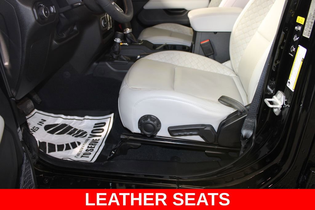 Used 2023 Jeep Wrangler Altitude image 10