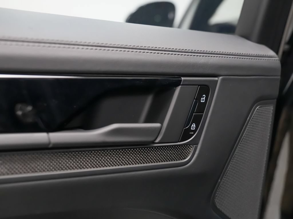 New 2026 Porsche Cayenne GTS AWD/4WD image 15
