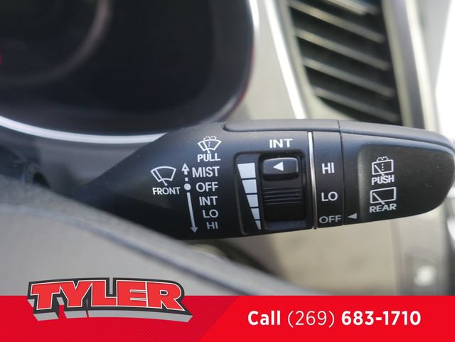 Used 2015 Hyundai Santa Fe Sport w/ Option Group 04 AWD/4WD image 26