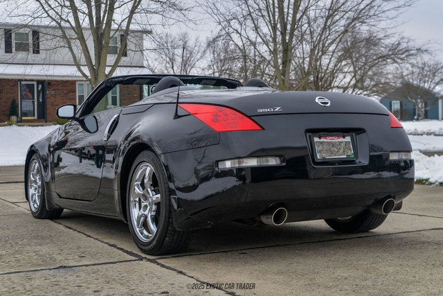 Used 2007 Nissan 350Z Touring RWD image 6