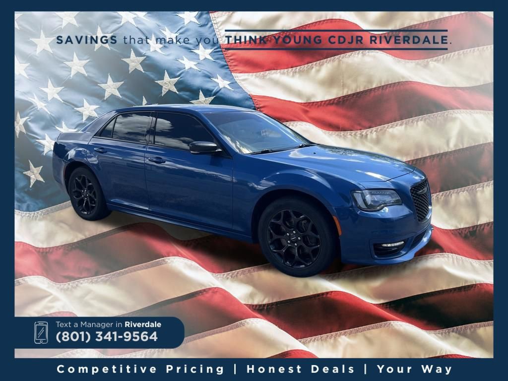 Used 2021 Chrysler 300 Touring L image 7