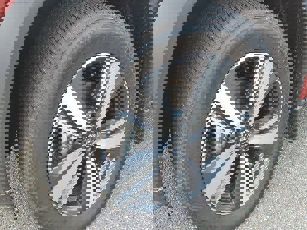 Certified 2024 Nissan Rogue SL image 8