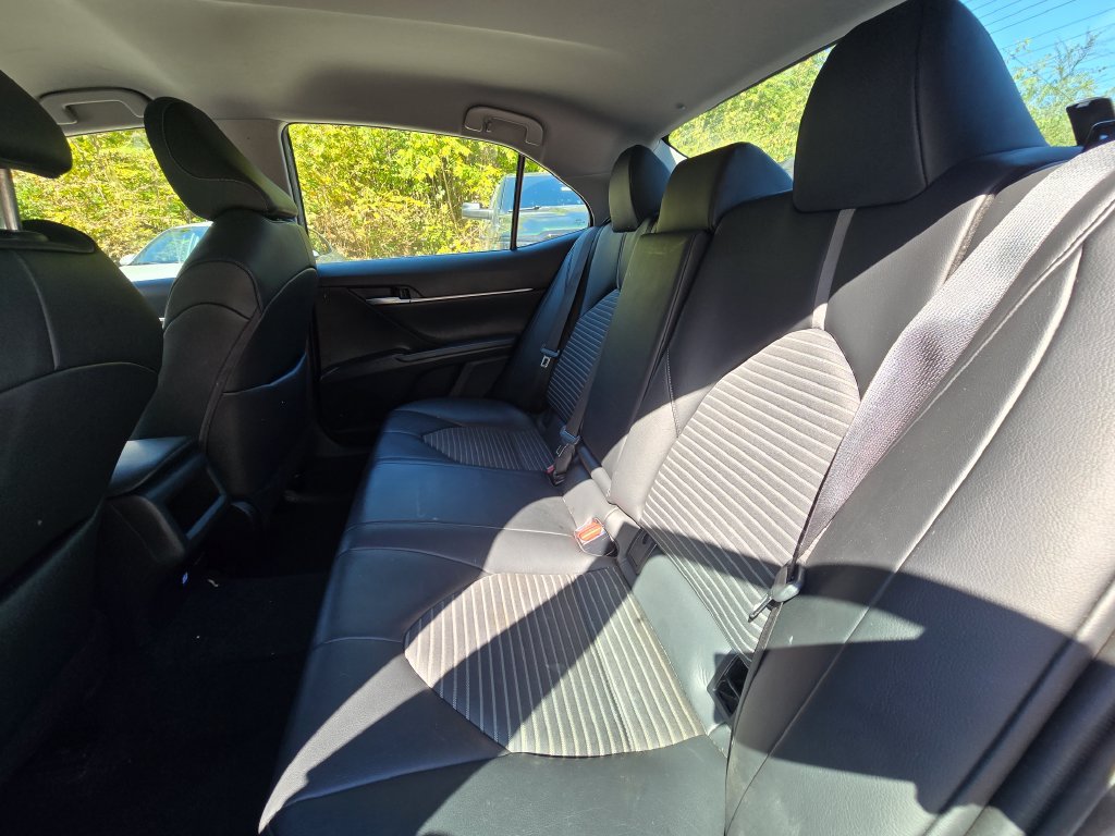 Used 2023 Toyota Camry SE FWD image 19