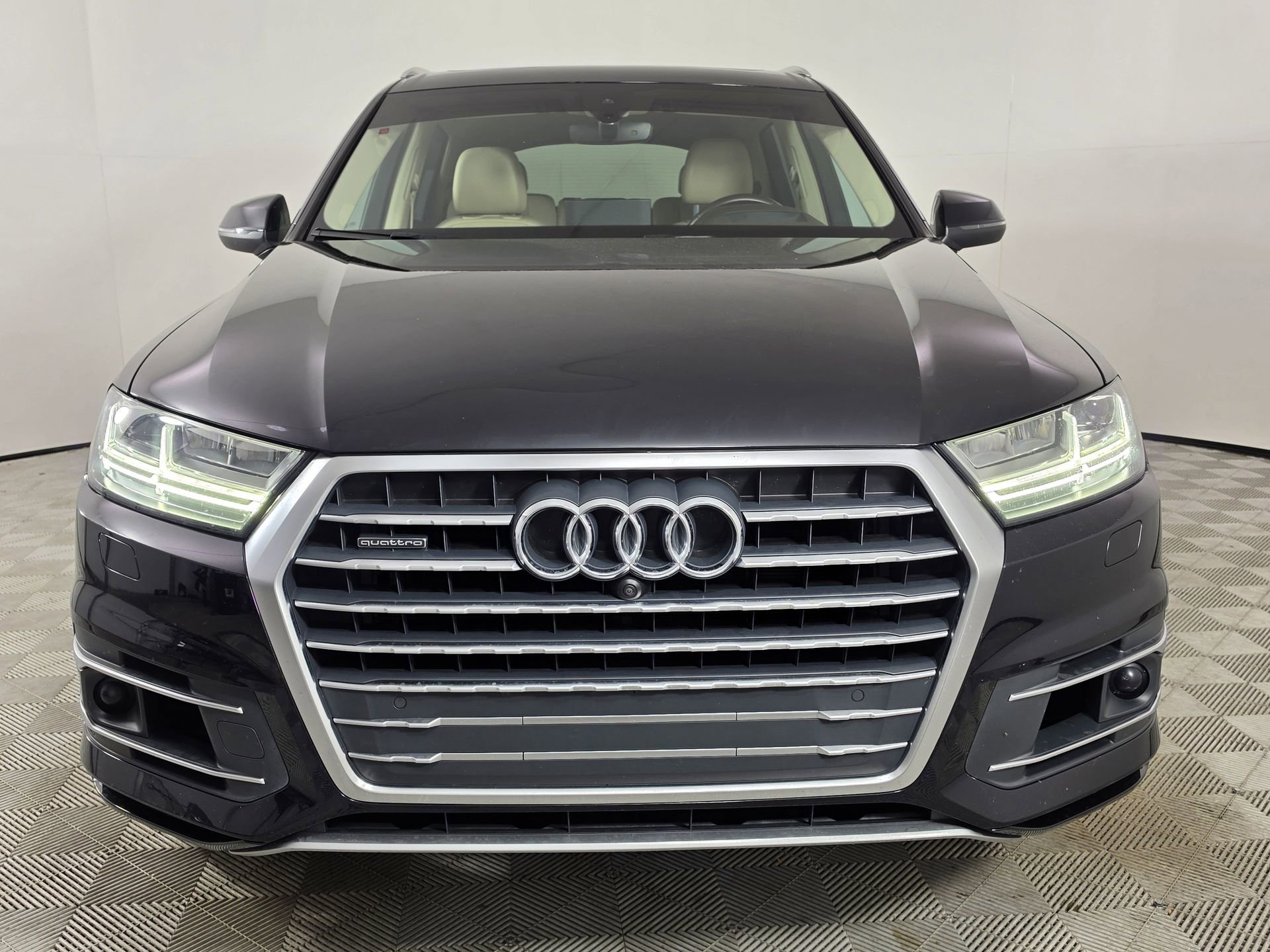 Used 2019 Audi Q7 3.0T Prestige w/ Prestige Package AWD/4WD image 2