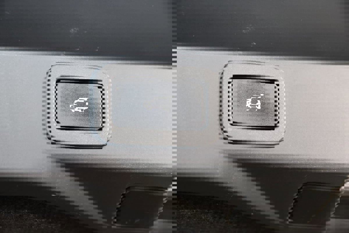 Used 2021 Land Rover Range Rover Sport HSE Silver Edition image 59