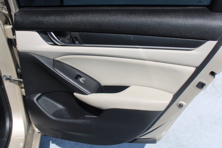 Used 2019 Honda Accord LX image 14