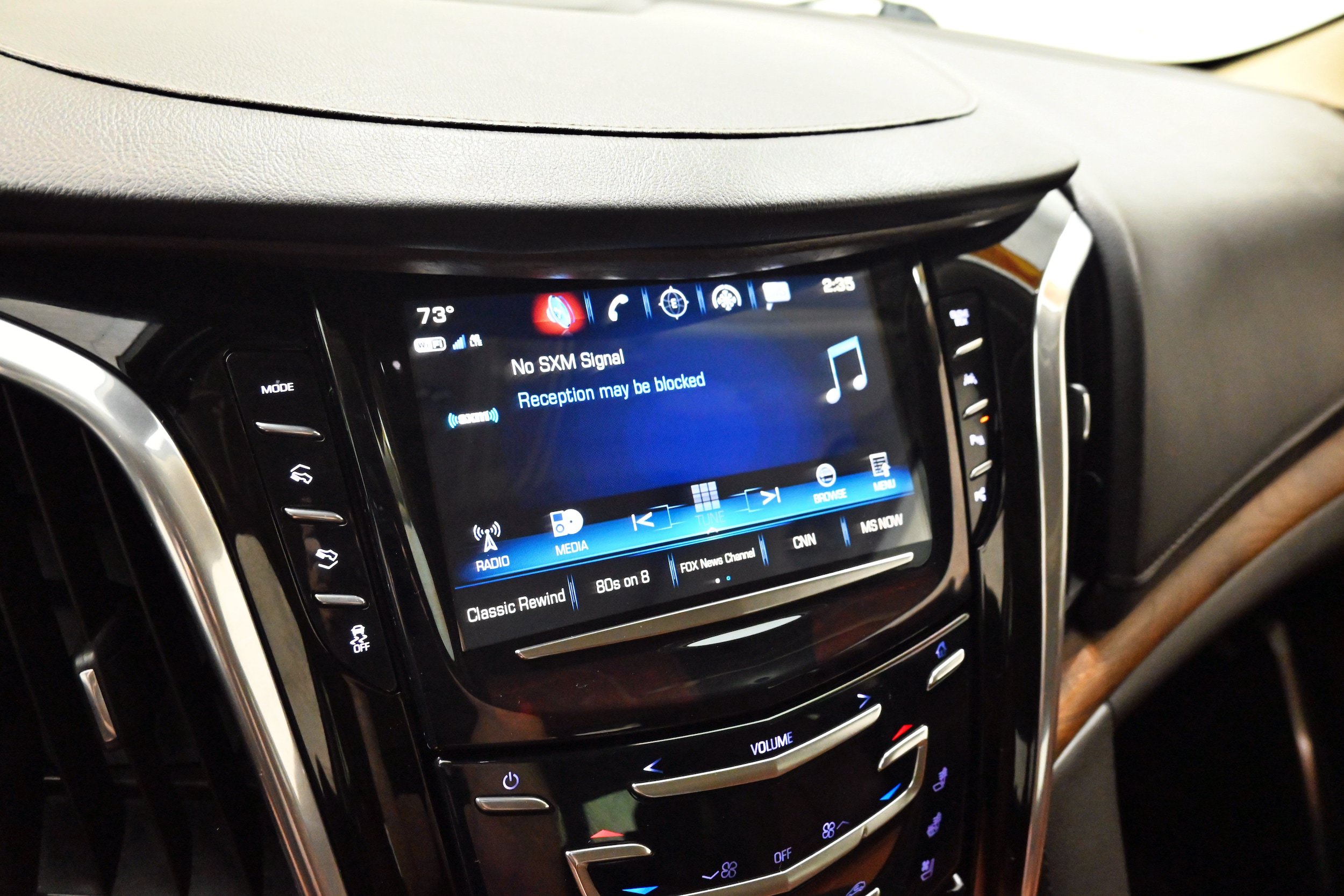 Used 2019 Cadillac Escalade Premium Luxury AWD/4WD image 12