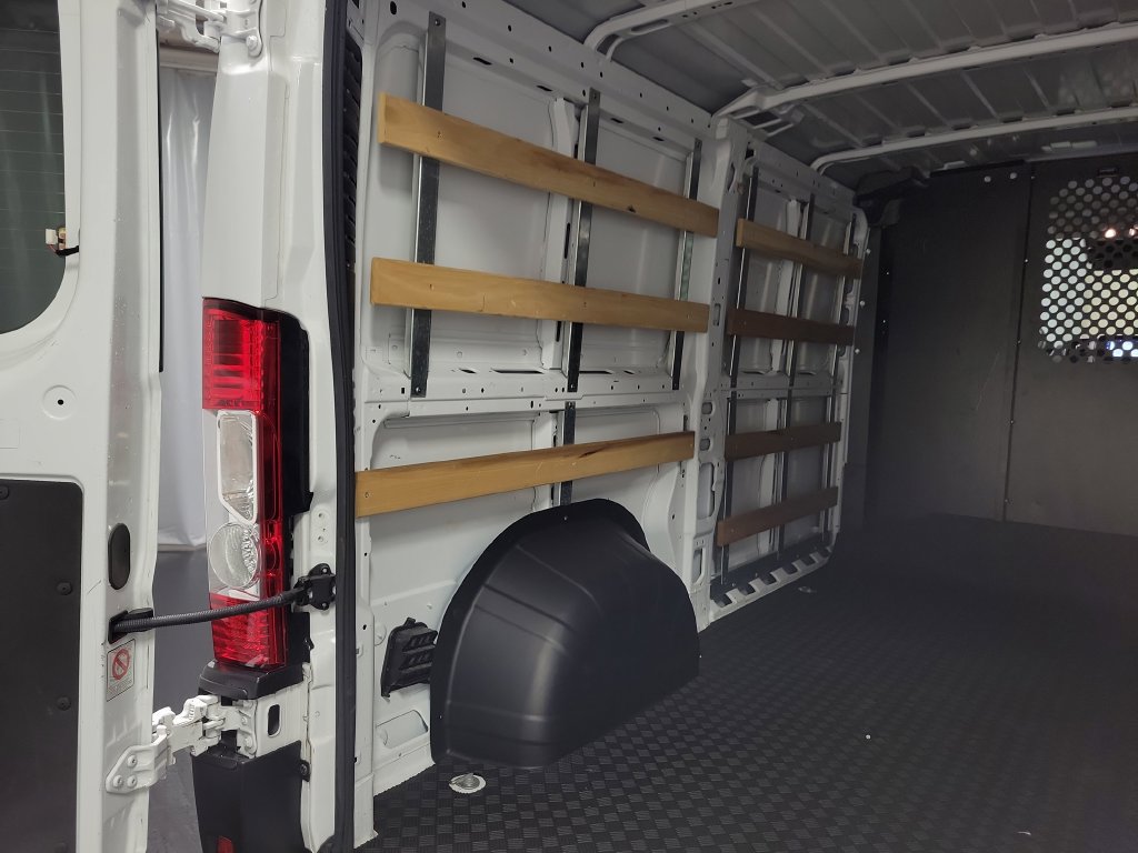 Used 2025 RAM ProMaster 2500 w/ U-Haul Equipment Group FWD image 33