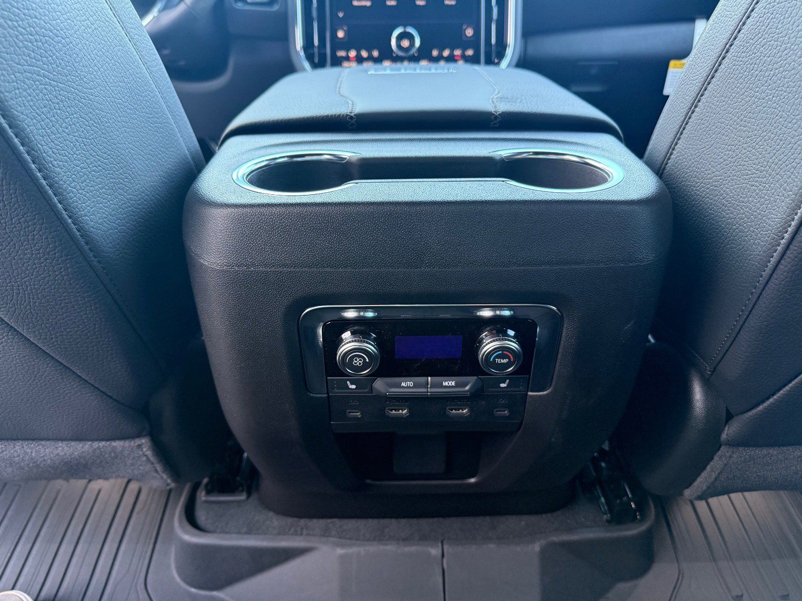 New 2026 GMC Yukon Denali w/ Advanced Technology Package image 18