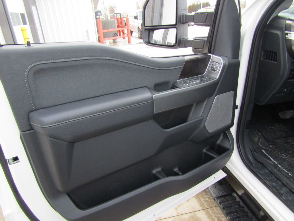 New 2026 Ford F250 Lariat w/ Lariat Premium Package image 24