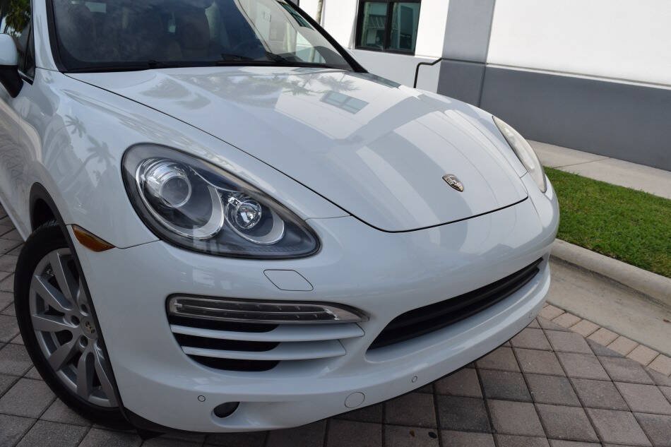 Used 2013 Porsche Cayenne Diesel AWD/4WD image 9