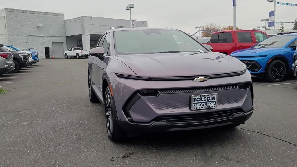 New 2026 Chevrolet Equinox EV LT image 3