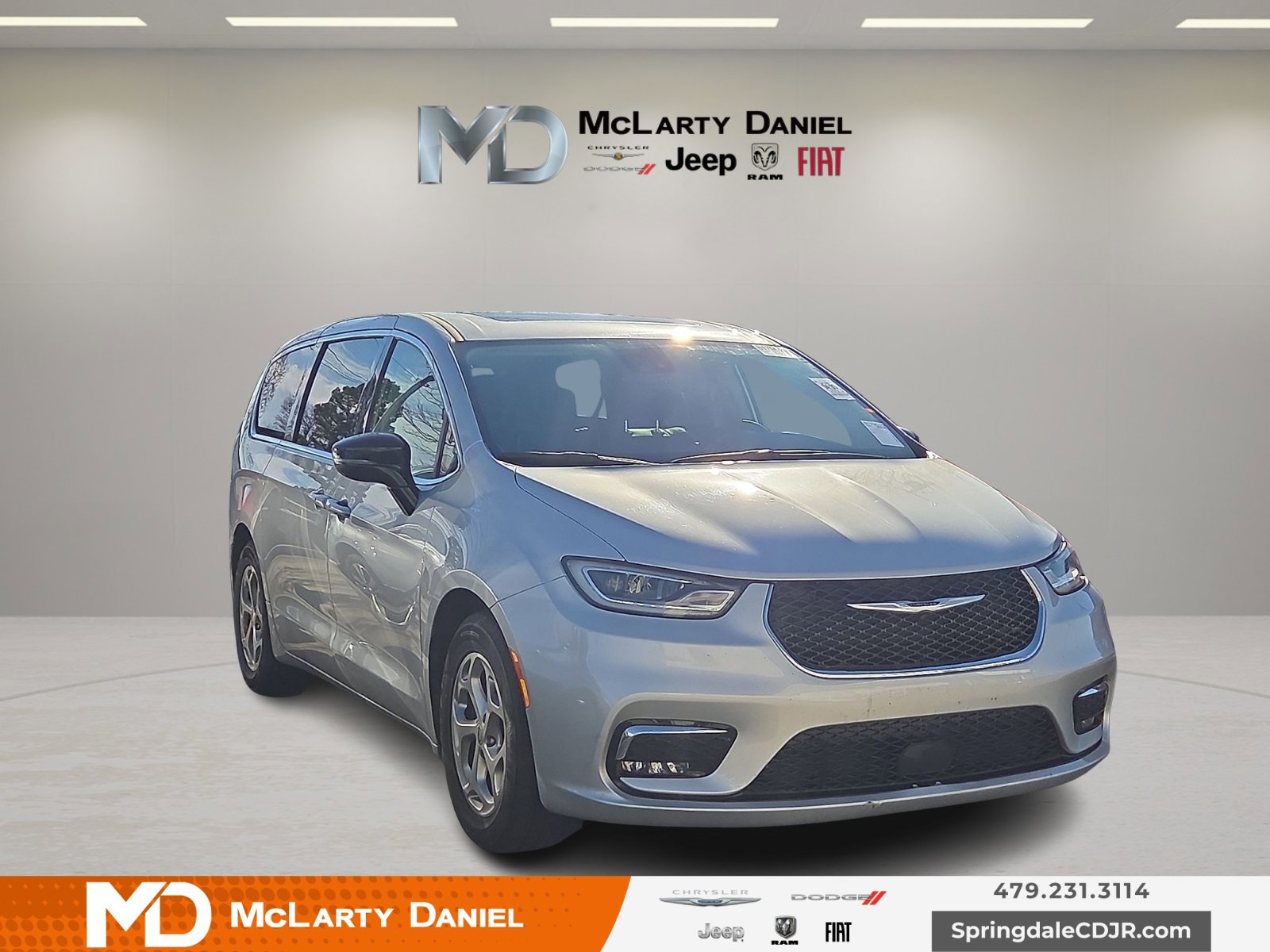 Used 2024 Chrysler Pacifica Limited