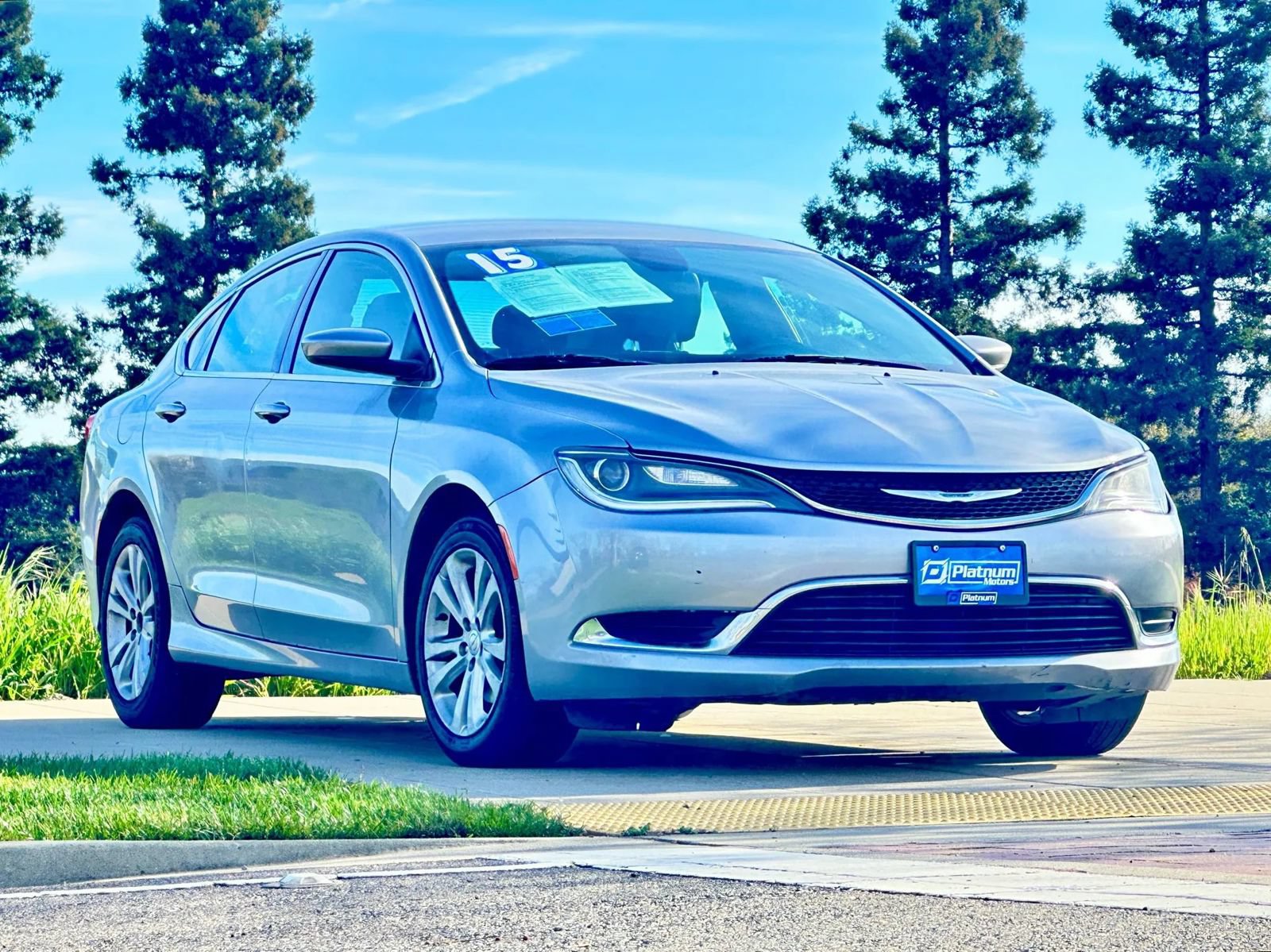 Used 2015 Chrysler 200 Limited w/ Convenience Group FWD image 1