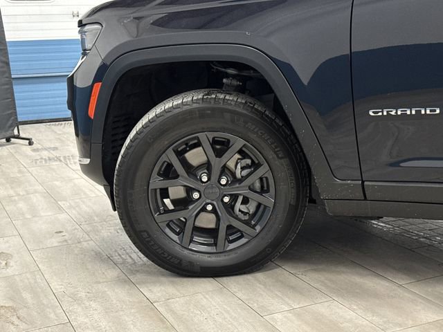 Used 2023 Jeep Grand Cherokee L Limited image 38