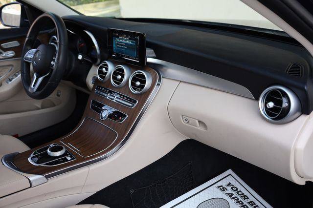 Used 2019 Mercedes-Benz C 300 4MATIC Sedan image 25