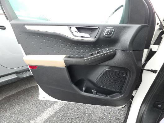 Used 2020 Ford Escape SEL image 12