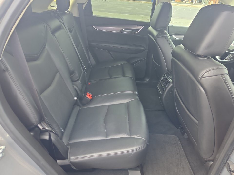 Used 2018 Cadillac XT5 Premium Luxury AWD/4WD image 33