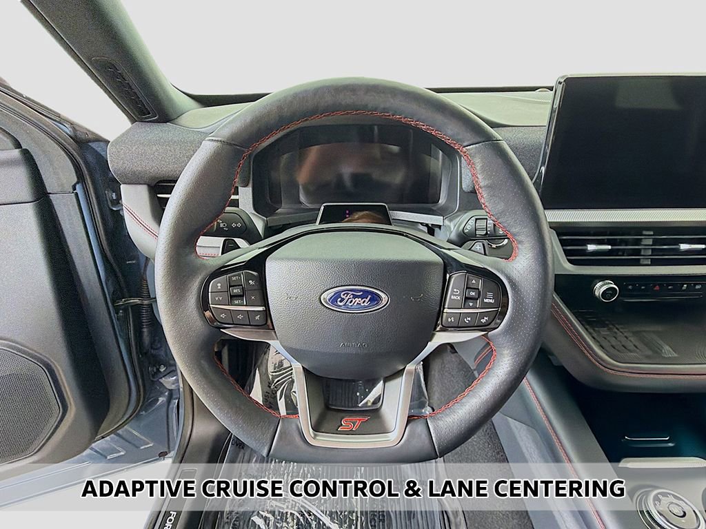 Used 2025 Ford Explorer ST AWD/4WD image 4