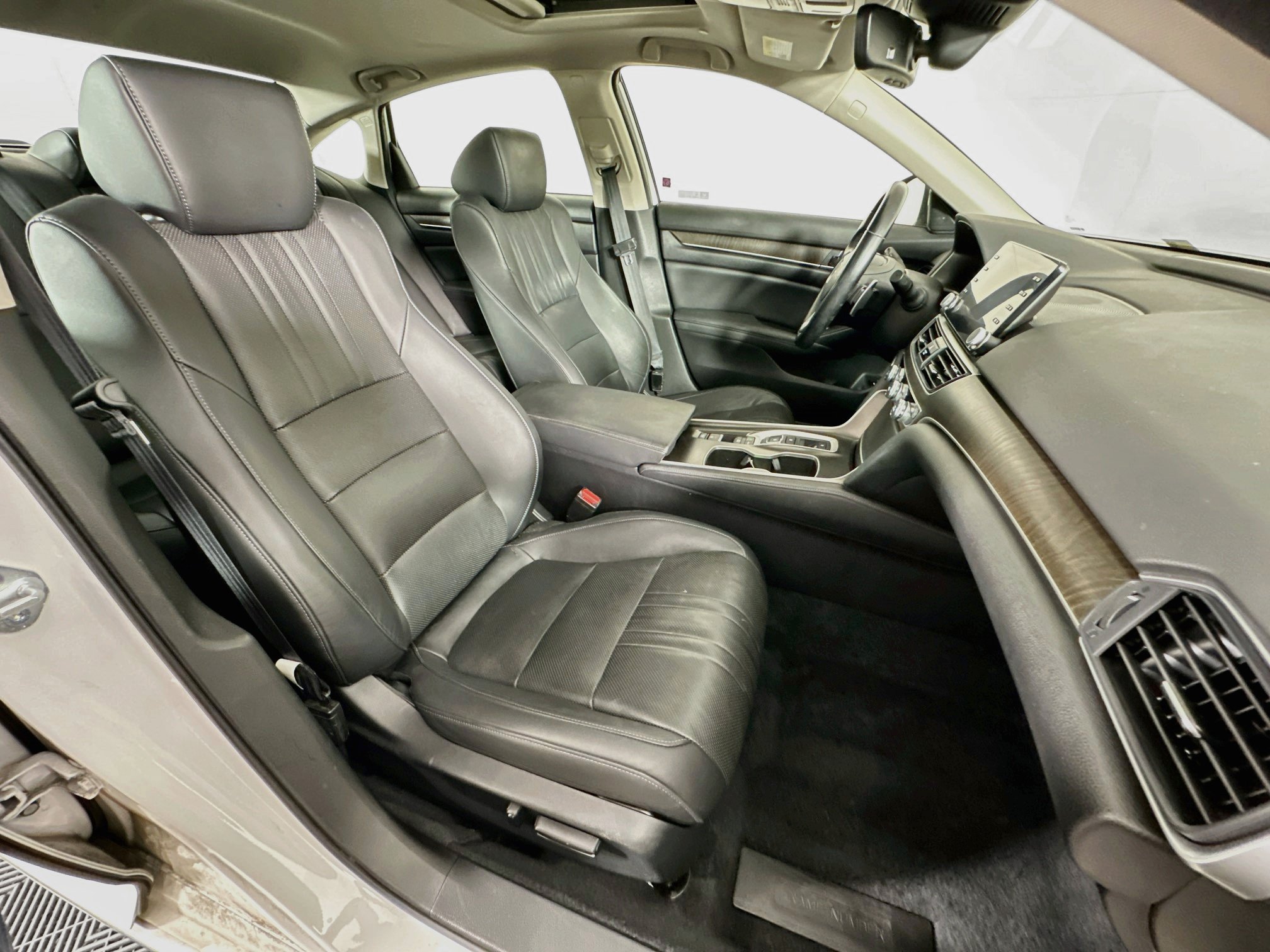 Used 2021 Honda Accord EX-L image 30