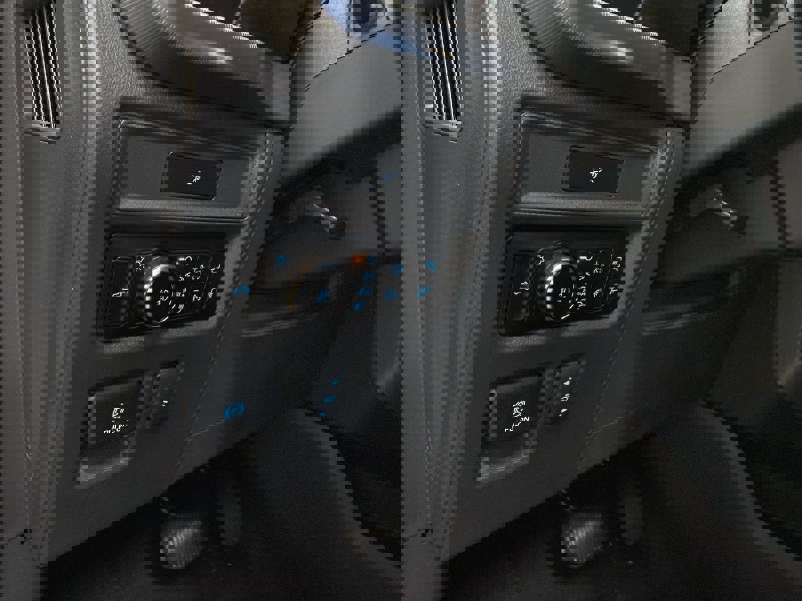 New 2026 Ford F150 Lariat w/ Equipment Group 501A Mid image 46