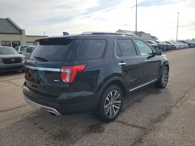 Used 2017 Ford Explorer Platinum image 20