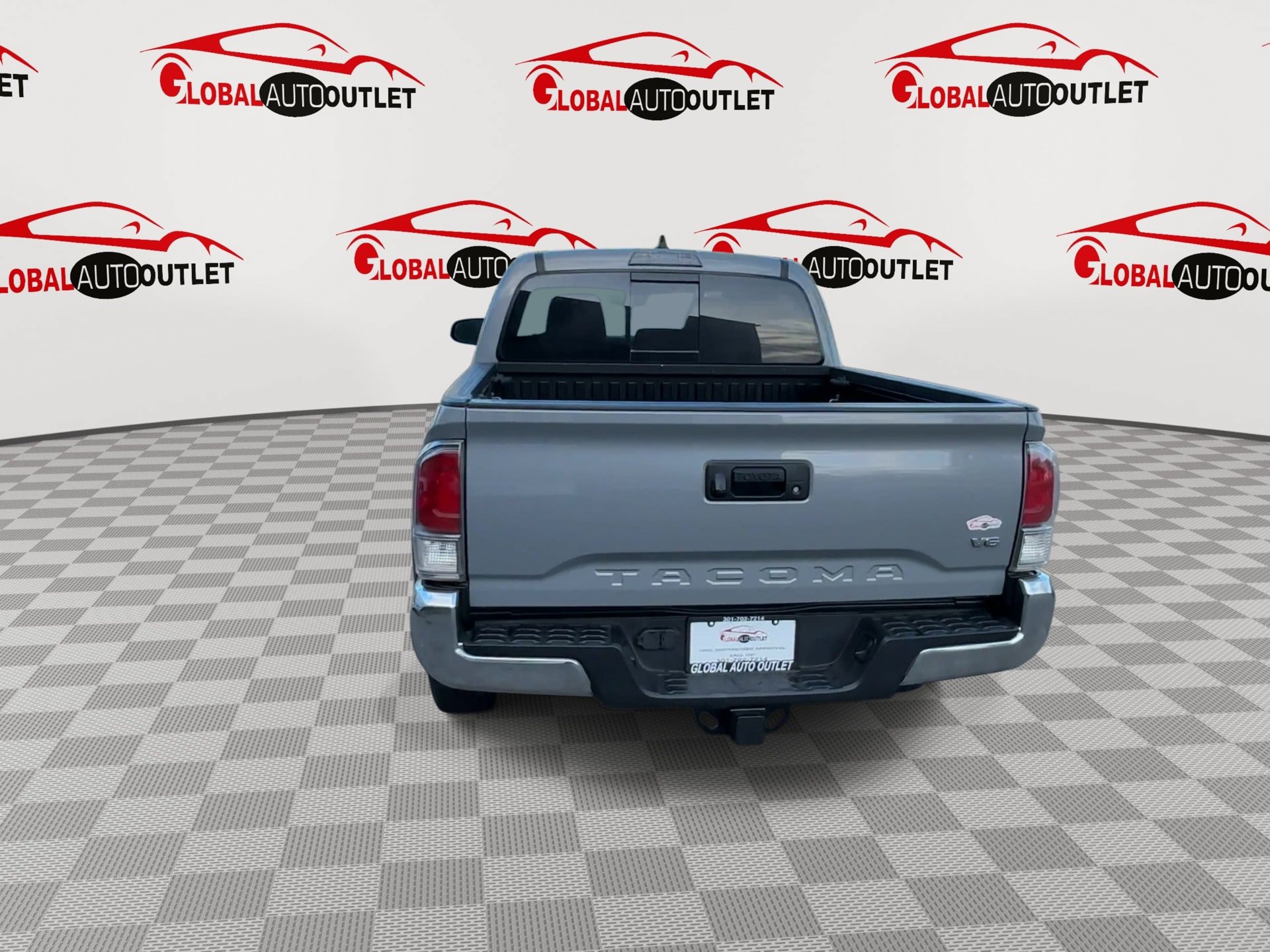 Used 2021 Toyota Tacoma TRD Off-Road AWD/4WD image 7