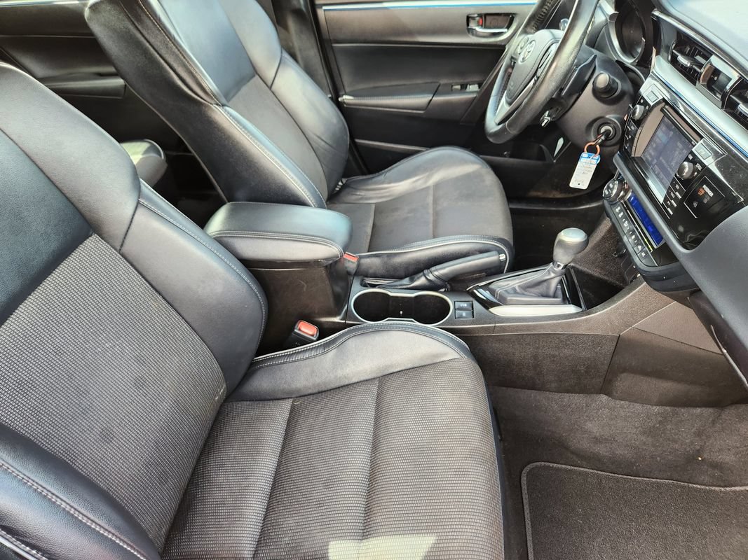 Used 2015 Toyota Corolla S FWD image 17