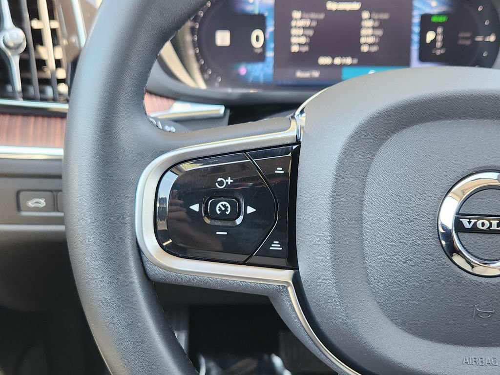 Used 2023 Volvo XC60 T8 Plus AWD/4WD image 17