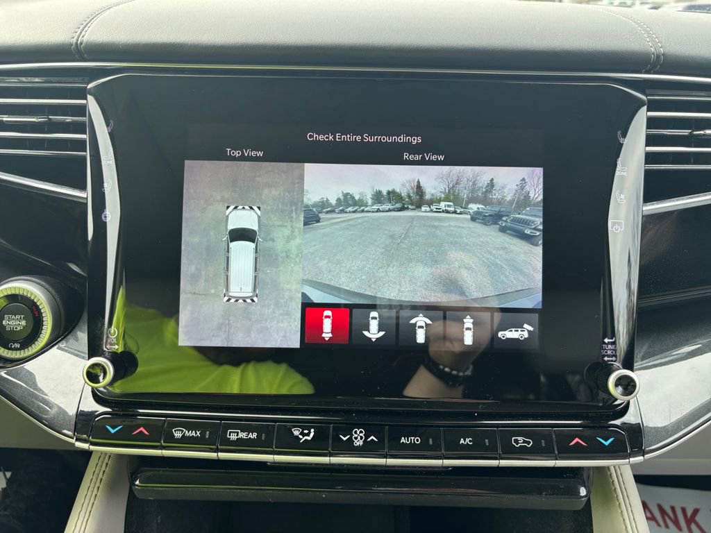 Used 2022 Jeep Wagoneer Series I w/ Convenience Group I AWD/4WD image 18