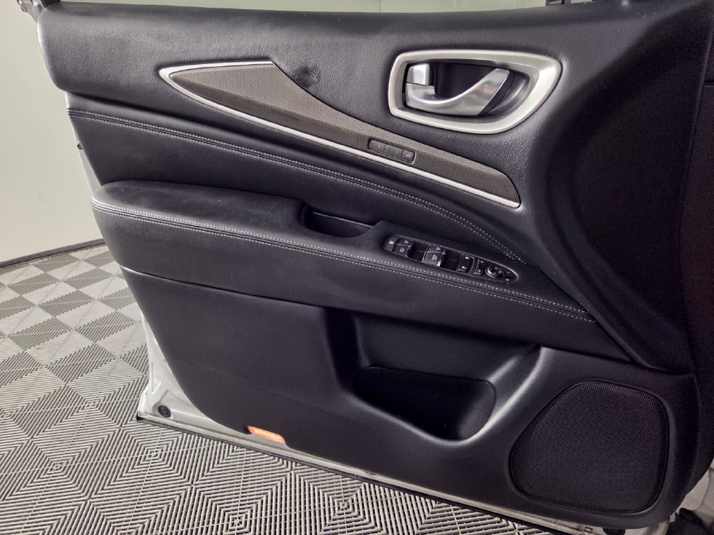 Used 2019 INFINITI QX60 Luxe w/ Essential Package FWD image 19