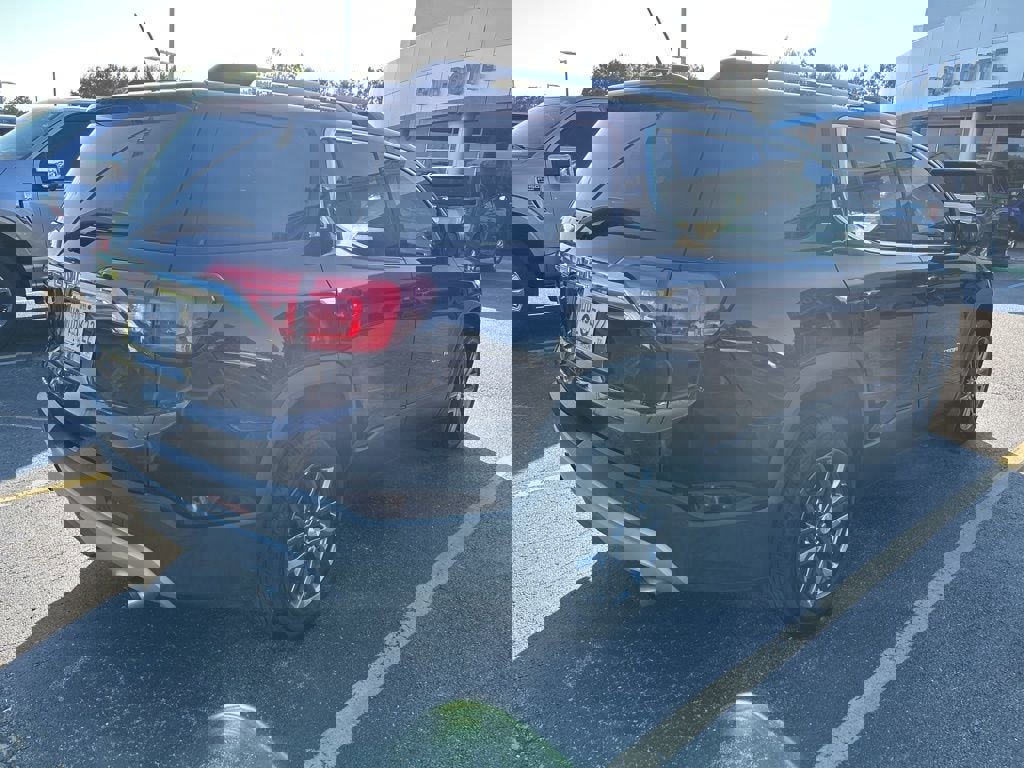 Used 2017 GMC Acadia SLT FWD image 7