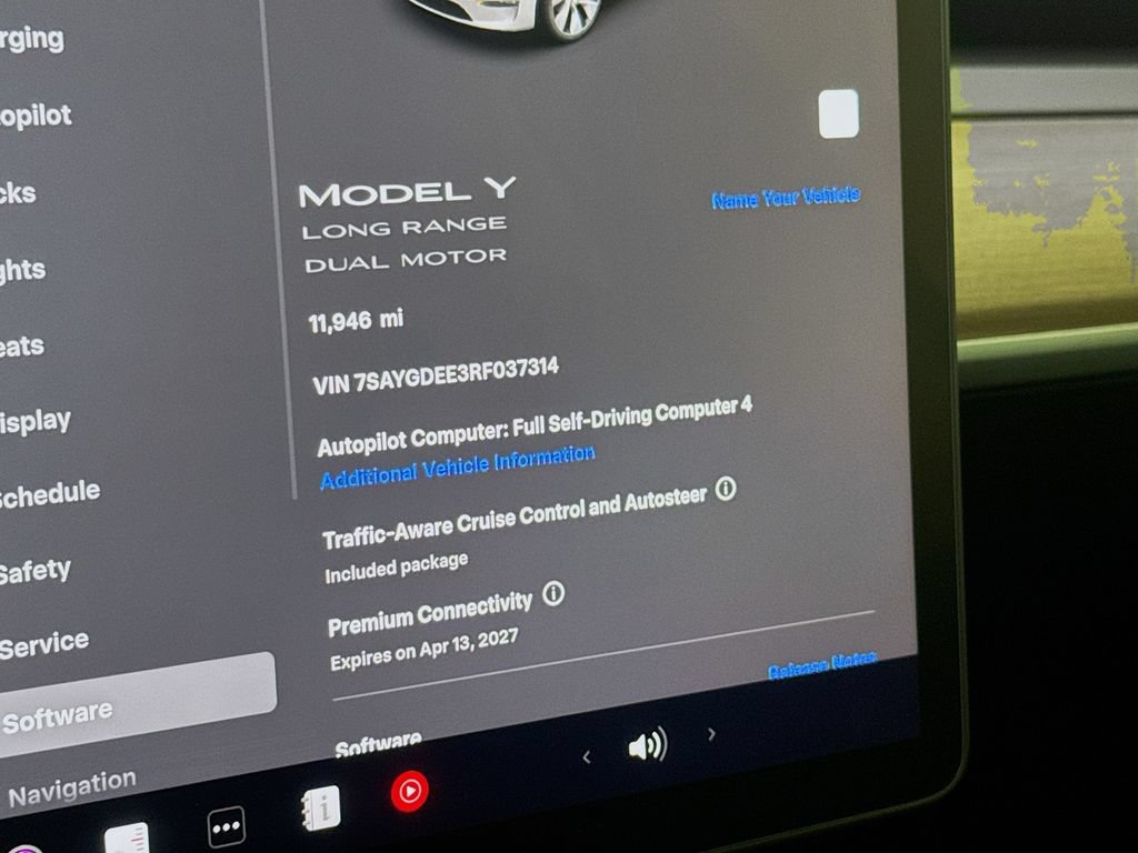 Used 2024 Tesla Model Y Long Range AWD/4WD image 11