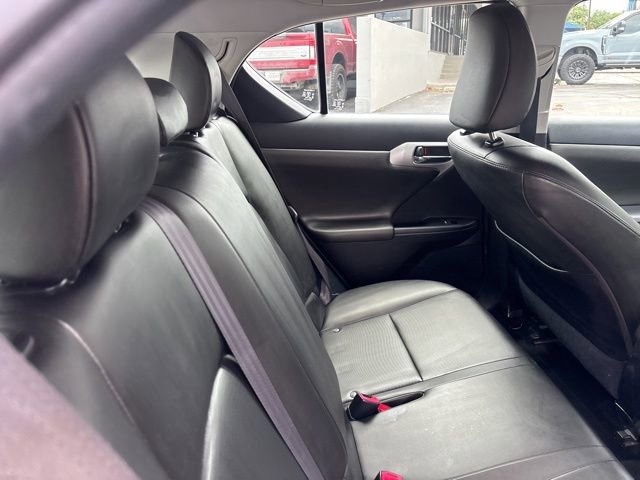 Used 2011 Lexus CT 200h Premium FWD image 9