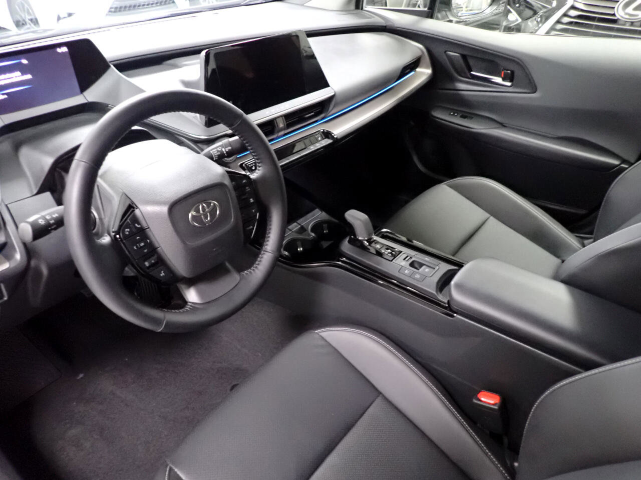 Used 2024 Toyota Prius XLE image 14