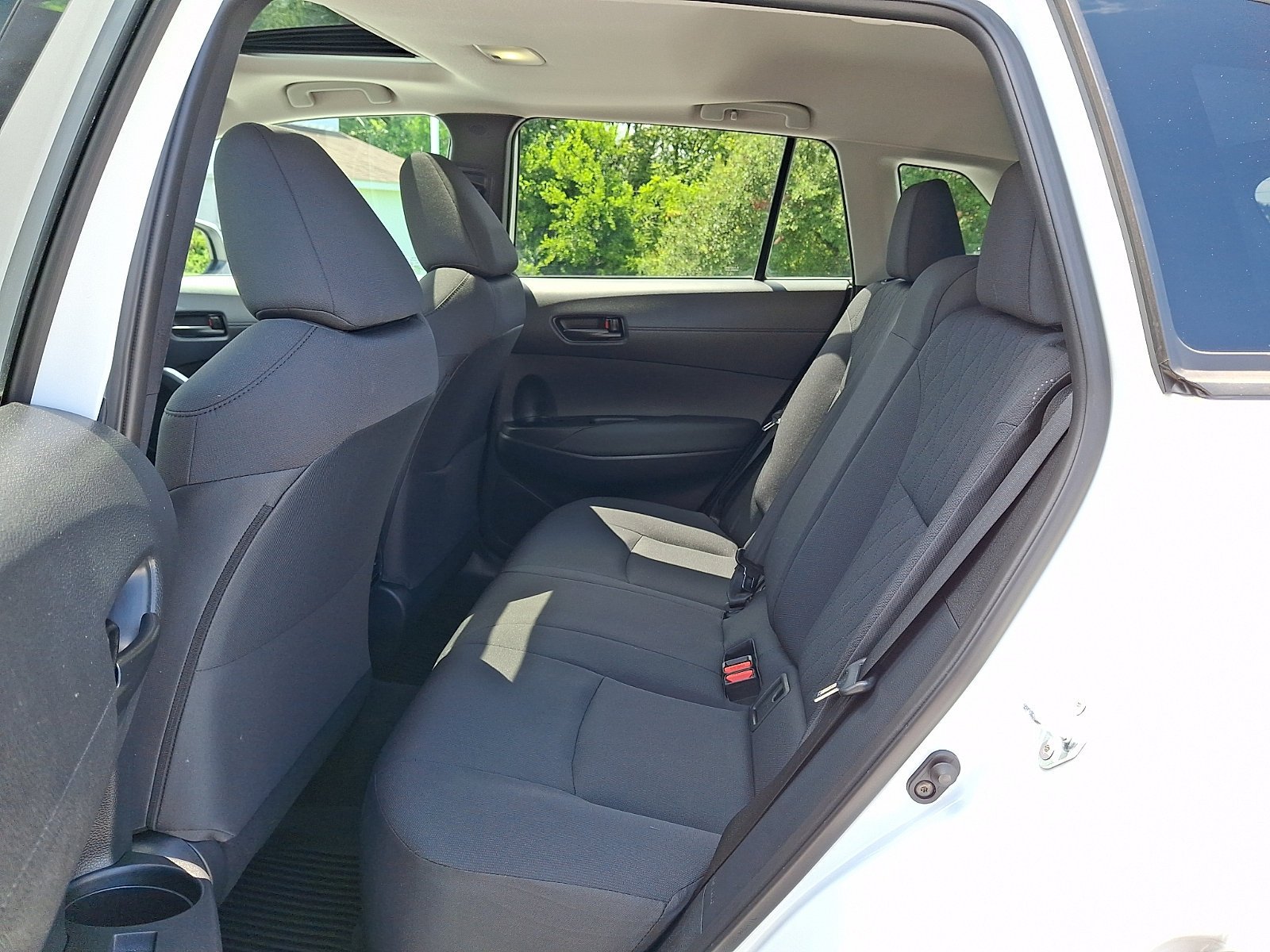 Certified 2022 Toyota Corolla Cross LE w/ Moonroof Package AWD/4WD image 11
